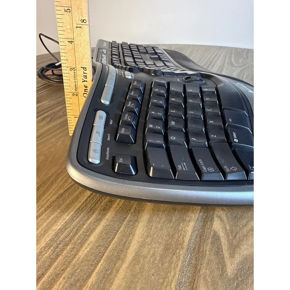 Microsoft Natural Ergonomic Keyboard 4000 v1.0 Wired USB KU-0462 Tested Working